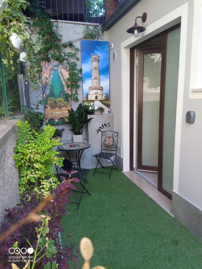 Civico 6 Apartment Peschiera del Garda Exterior foto