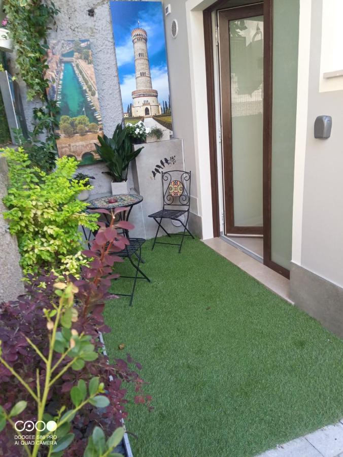 Civico 6 Apartment Peschiera del Garda Exterior foto